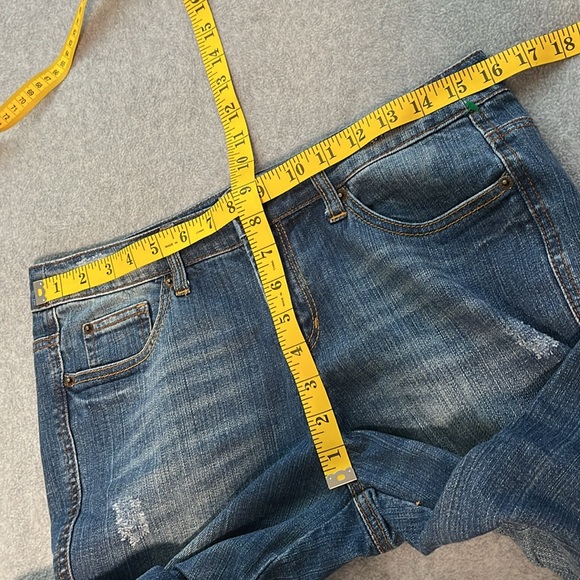 ECI New York Crop Jeans Womens Size 8 Distressed - Picture 4 of 10